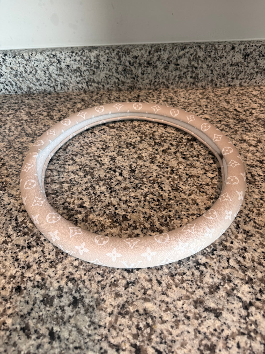 LV steering wheel covers UNIVERSAL FIT